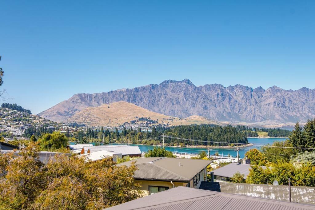 Toru - Eclectic Apartment With Delightful Lake Views Queenstown Kültér fotó