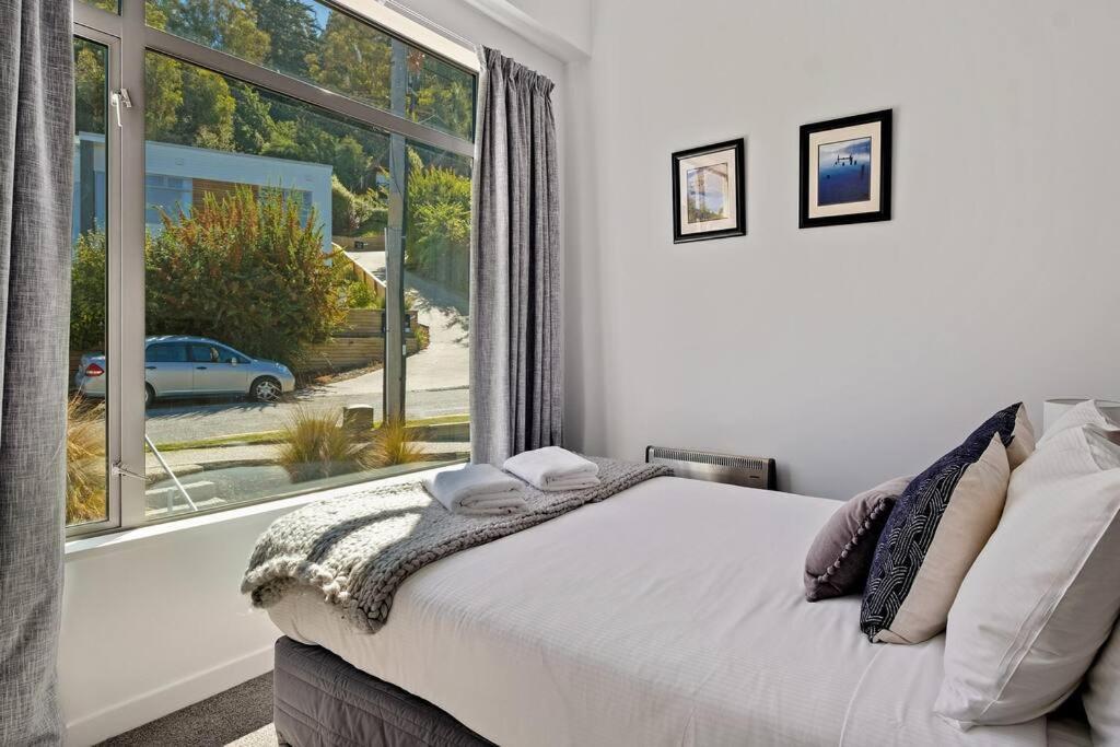 Toru - Eclectic Apartment With Delightful Lake Views Queenstown Kültér fotó